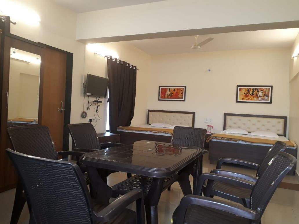 Maharaja Family Guest House Lonavala Luaran gambar